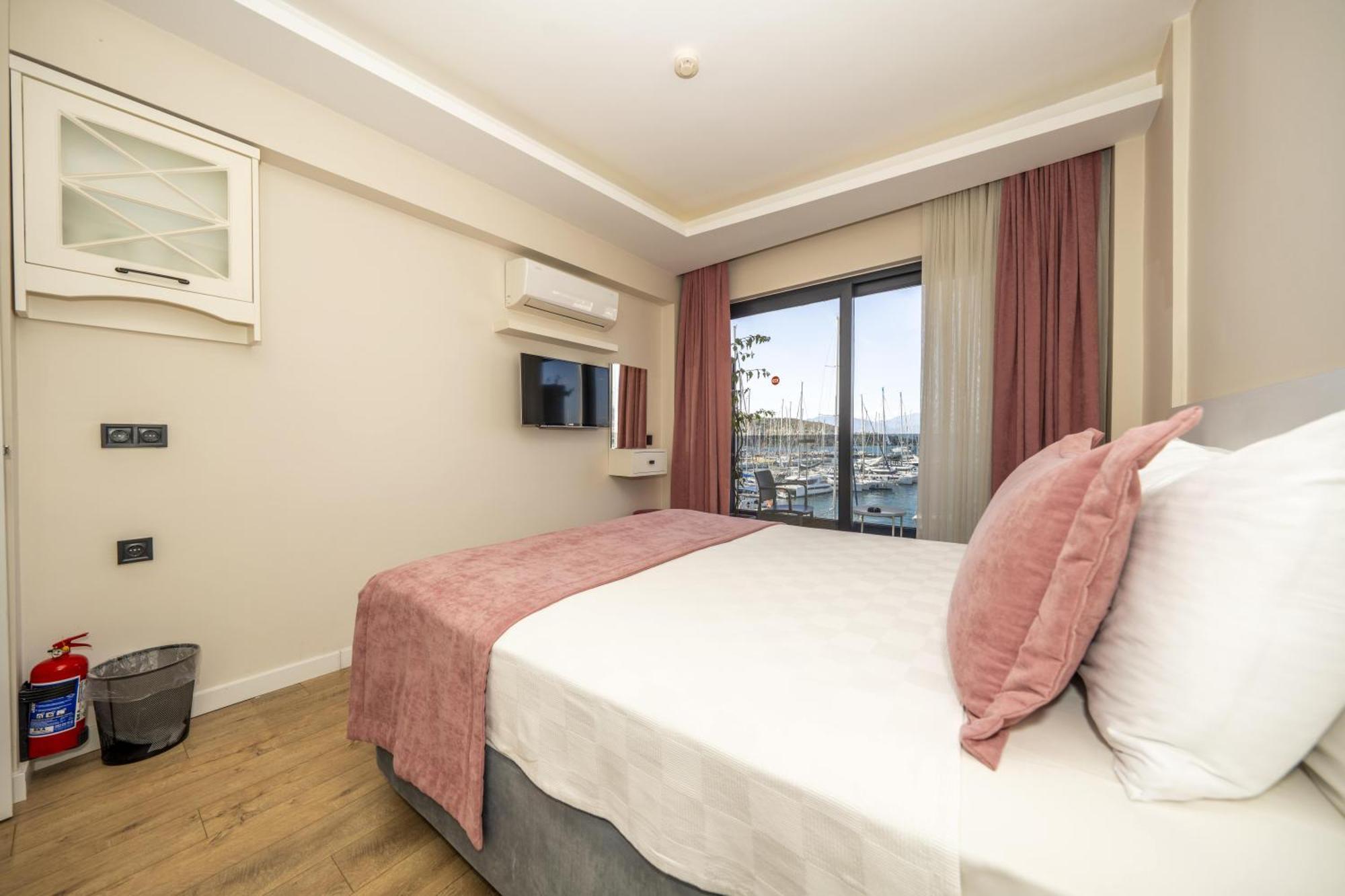 Ece Marina Suites Fethiye Eksteriør billede