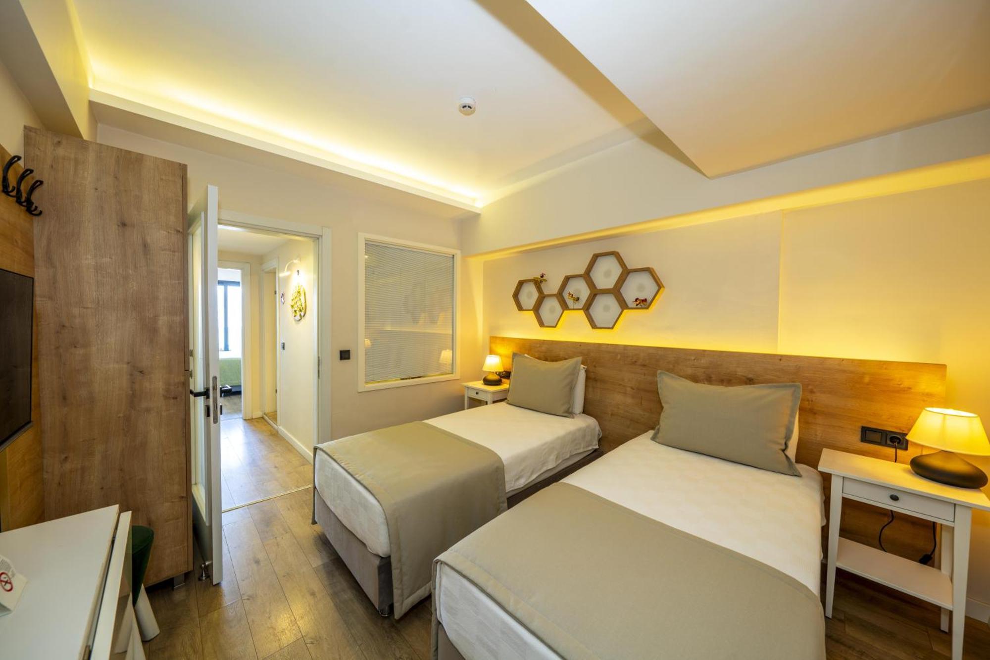 Ece Marina Suites Fethiye Eksteriør billede