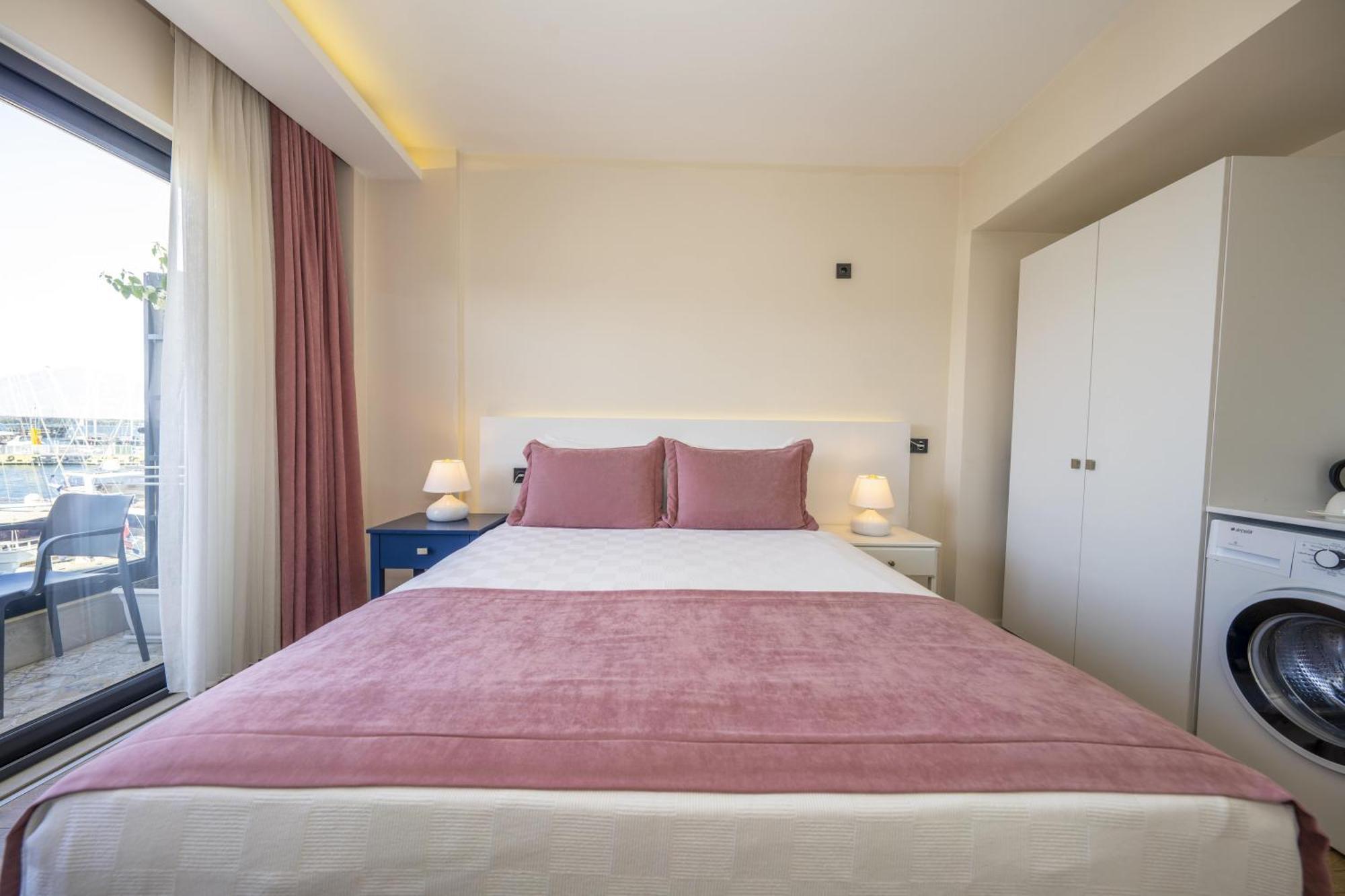 Ece Marina Suites Fethiye Eksteriør billede